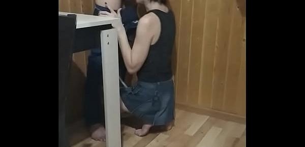 trendsWhile the guests were walking, I made a great blowjob on the balcony